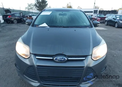 2013 Ford Focus Se z USA, uszkodzony, nr VIN 1FADP3F22DL309776